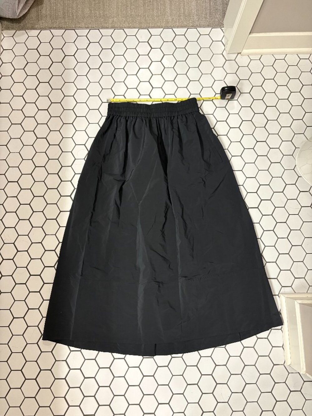 Tibi Nylon Pull On Full Skirt Black Womens Size Small Designer